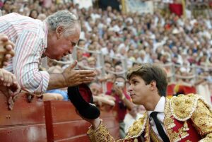 Brindis de El Juli a Felipe Lafita
