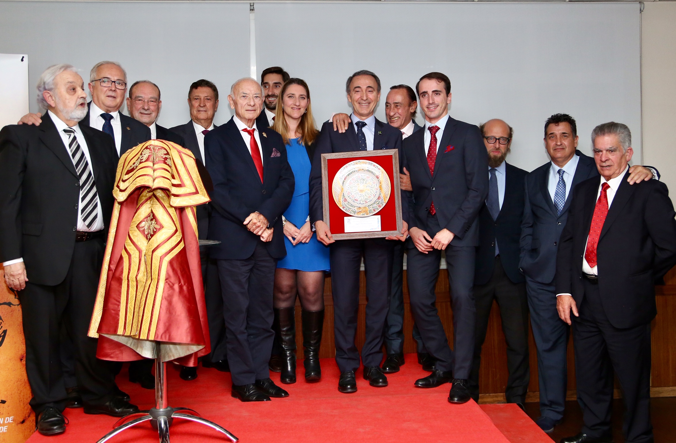 Brillante cierre del XXV aniversario de la Tertulia Taurina Amigos de Nimes