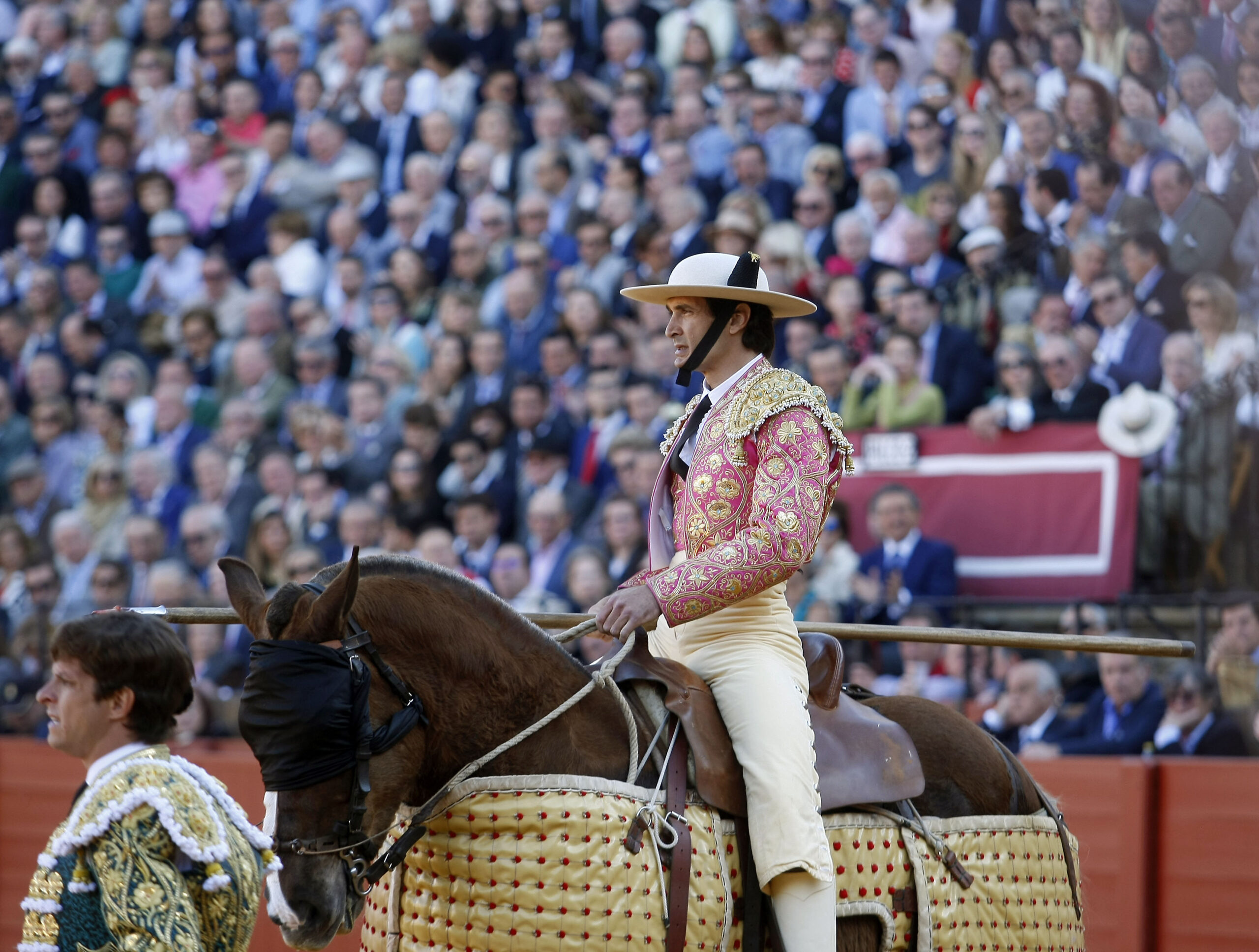 "Salen muchos toros que no se te pueden escapar"