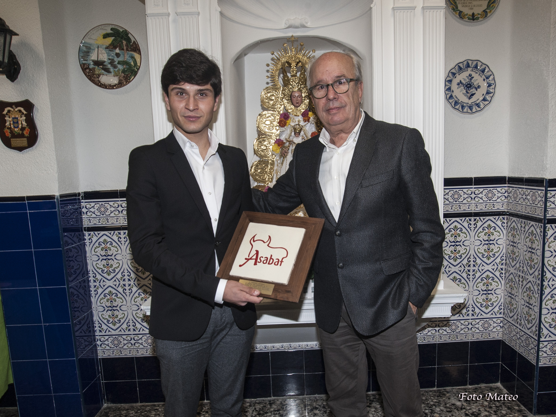 La Asociación de abonados y aficionados de Valencia premia a Javier Camps
