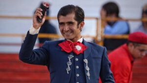 Joselito Adame, oreja en el festival de Atengo