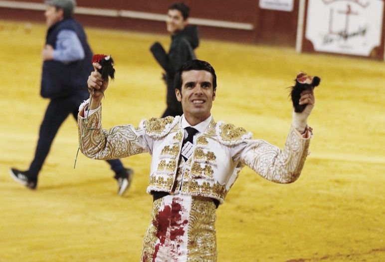 Sensacional Emilio de Justo, dos orejas en Vistalegre