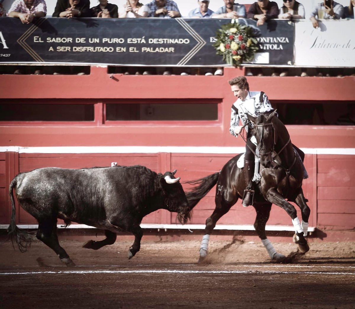 Pablo Hermoso y Sergio Garza, dos orejas en Monterrey
