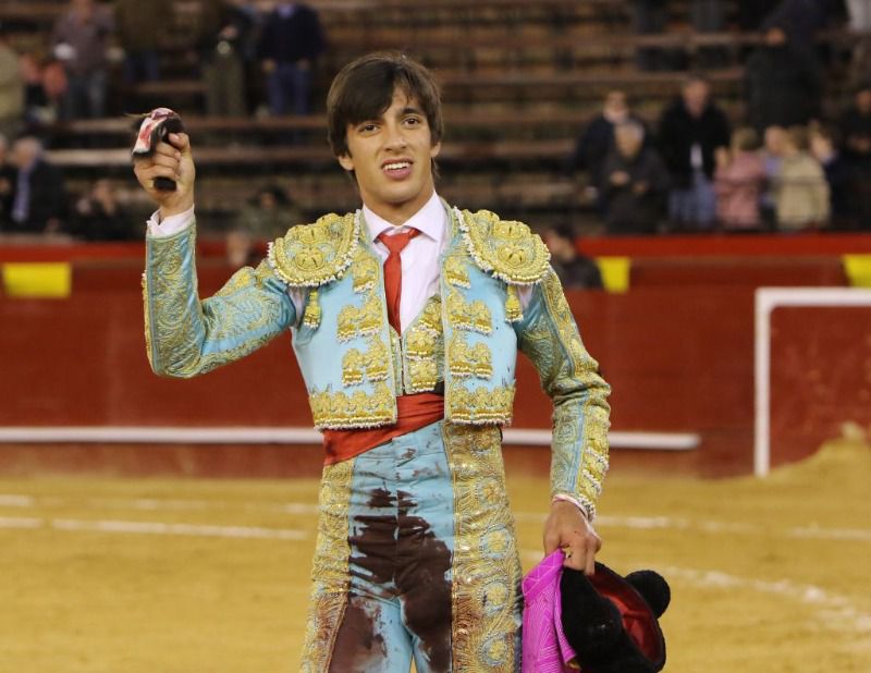 El oficio de Téllez y el concepto de De Manuel, lo mejor en Valencia