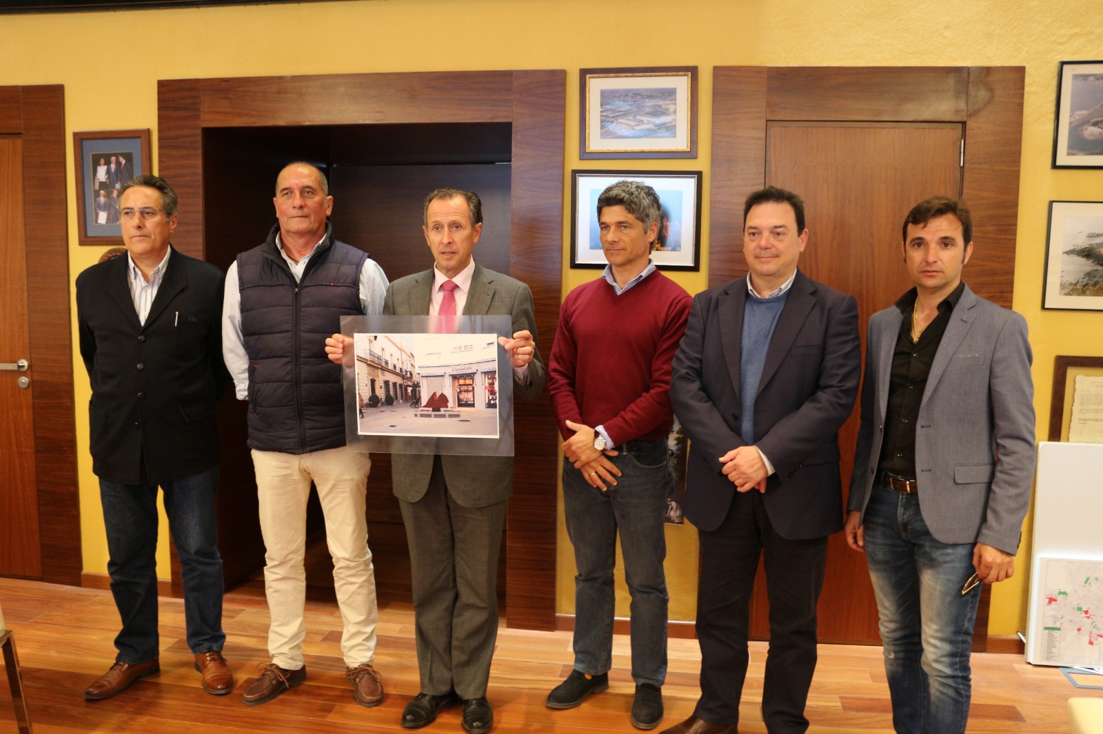 Una escultura homenajeará a Emilio Oliva en Chiclana