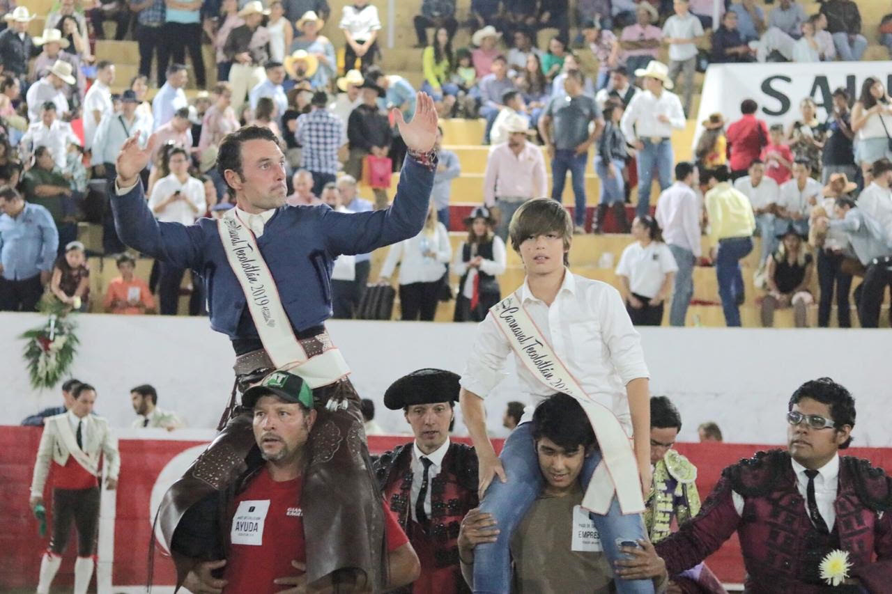 Andy Cartagena, tres orejas, suma y sigue