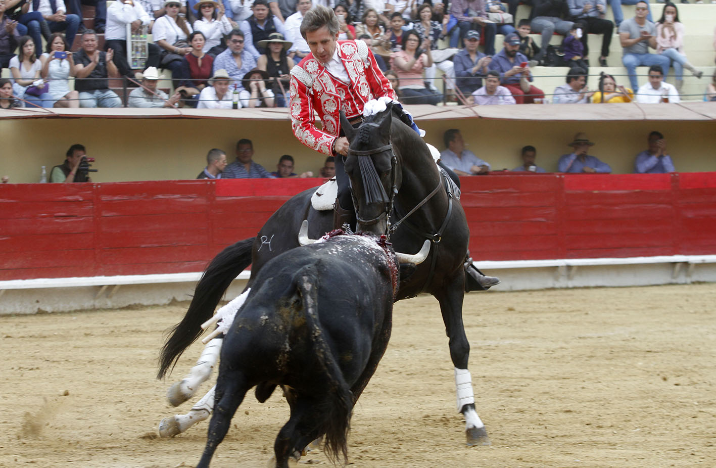 Joaquín Gallo abre la puerta grande en Texcoco