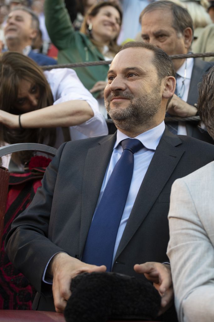 José Luis Ábalos recibió el brindis de Román