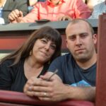 Natalia Núñez (alcadesa de Cenicientos) con su hermano