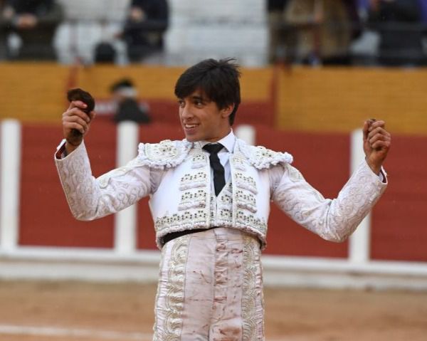 Téllez: "Quiero encajar en el gusto de la afición de Madrid"