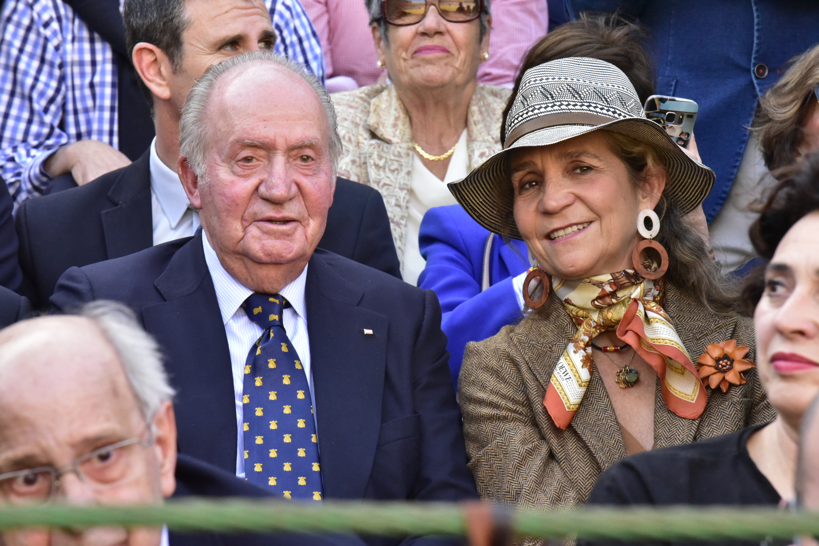 El Rey Juan Carlos I y la Infanta Elena, en Valladolid