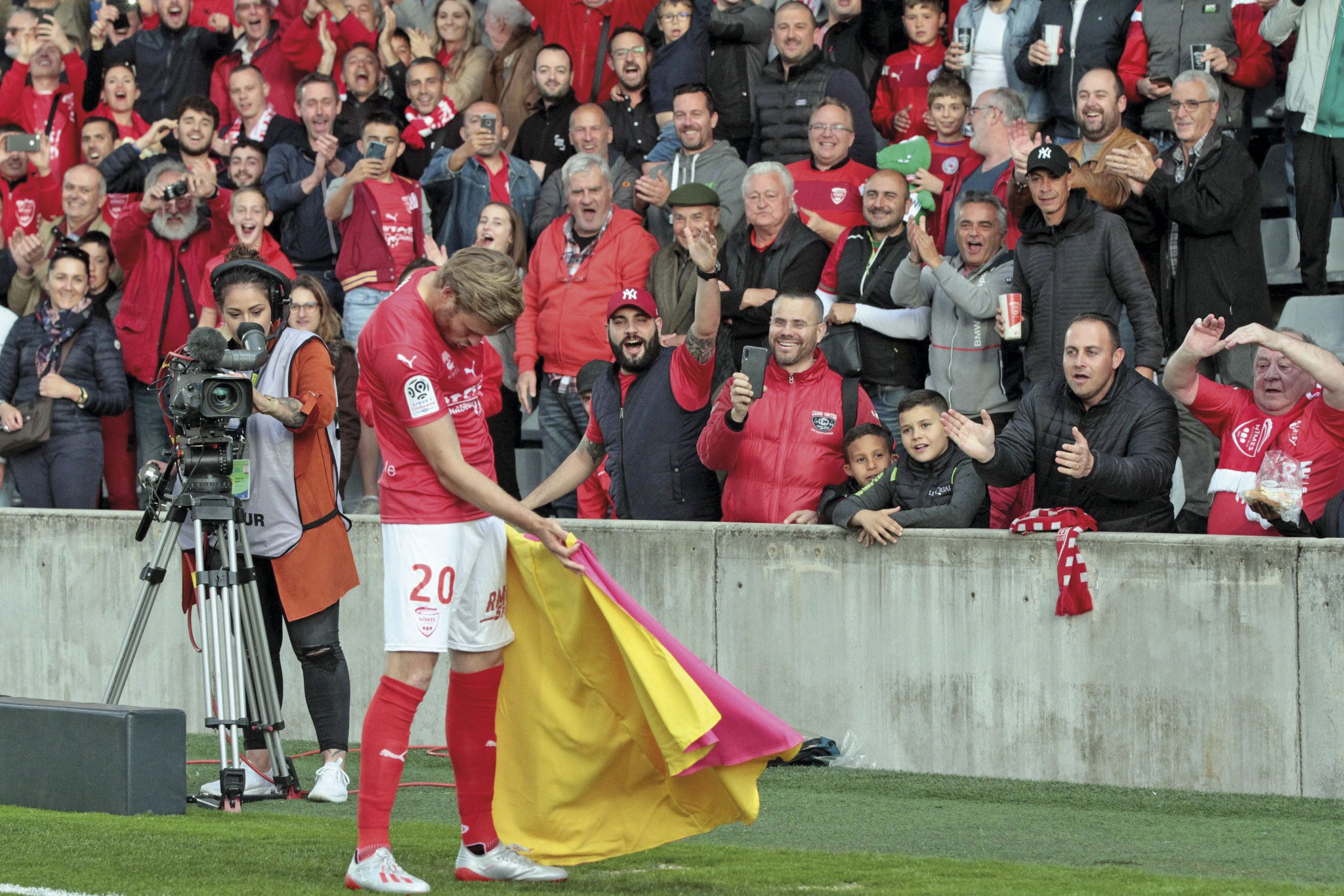 Renaud Ripart, jugador del Nimes Olympique: “Nunca esconderé mi afición a los toros”