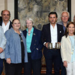 Diego Ventura, con aficionados británicos del Club Taurino de Londres, y Pablo Lozano (apoderado).