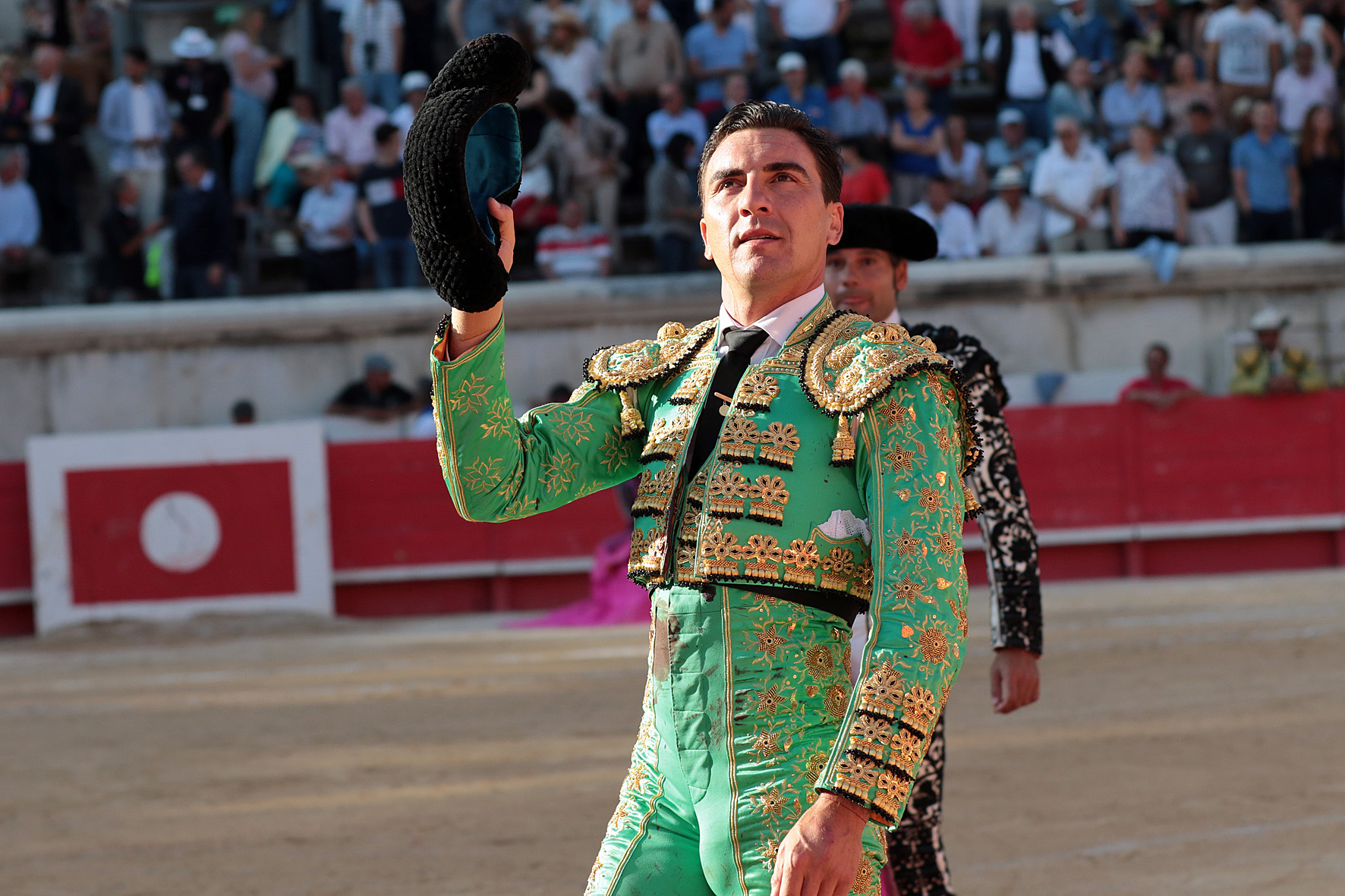 Más toreros que toros en la victorinada de Nimes