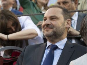 José Luis Ábalos recibió el brindis de Román