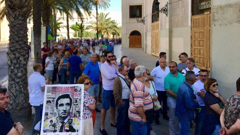 Alicante pone el primer "No hay billetes" de la feria