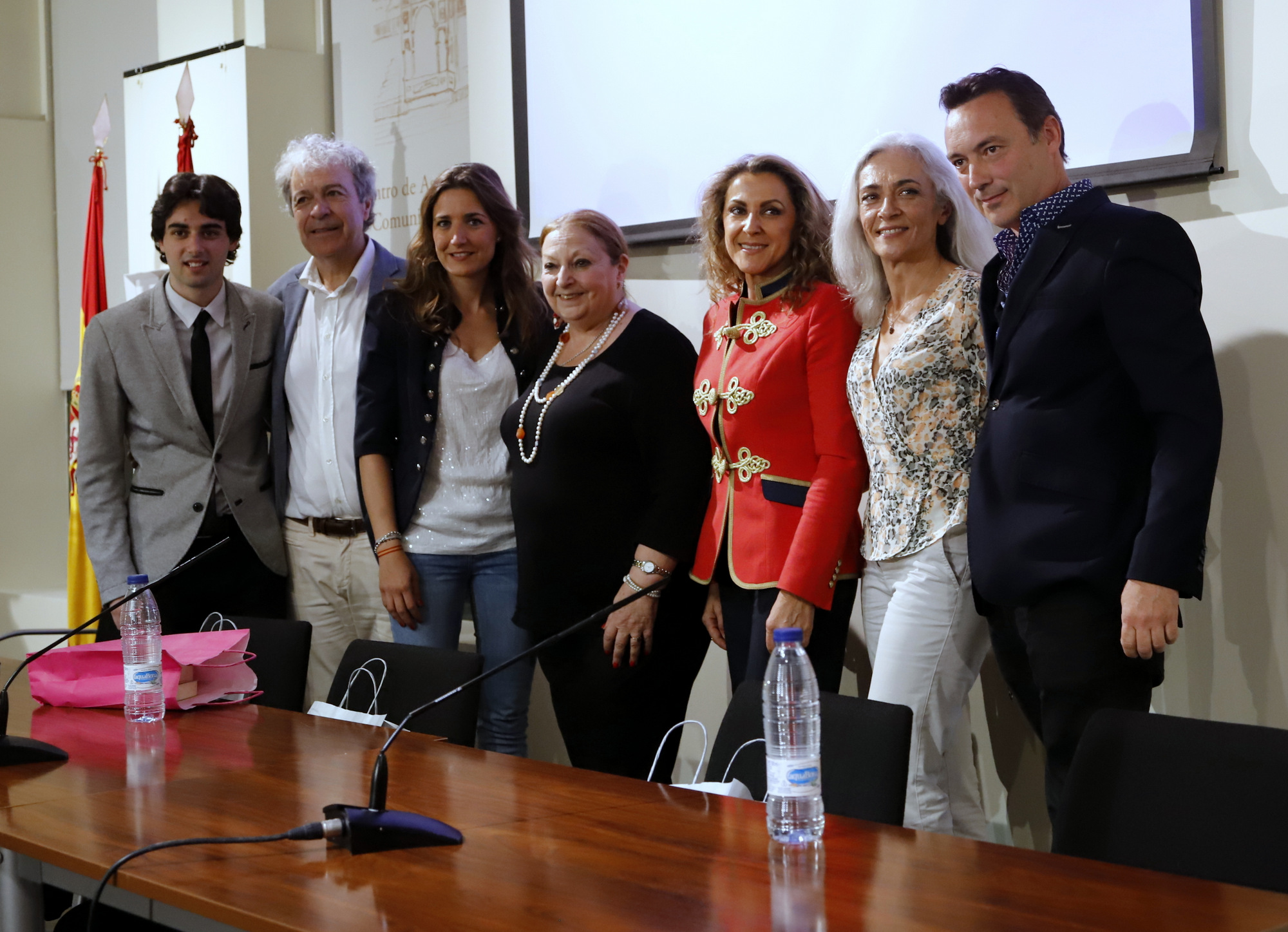 Emotivo encuentro con mujeres de toreros en Madrid