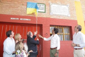 Algeciras descubre un azulejo a Miguel Ángel Perera