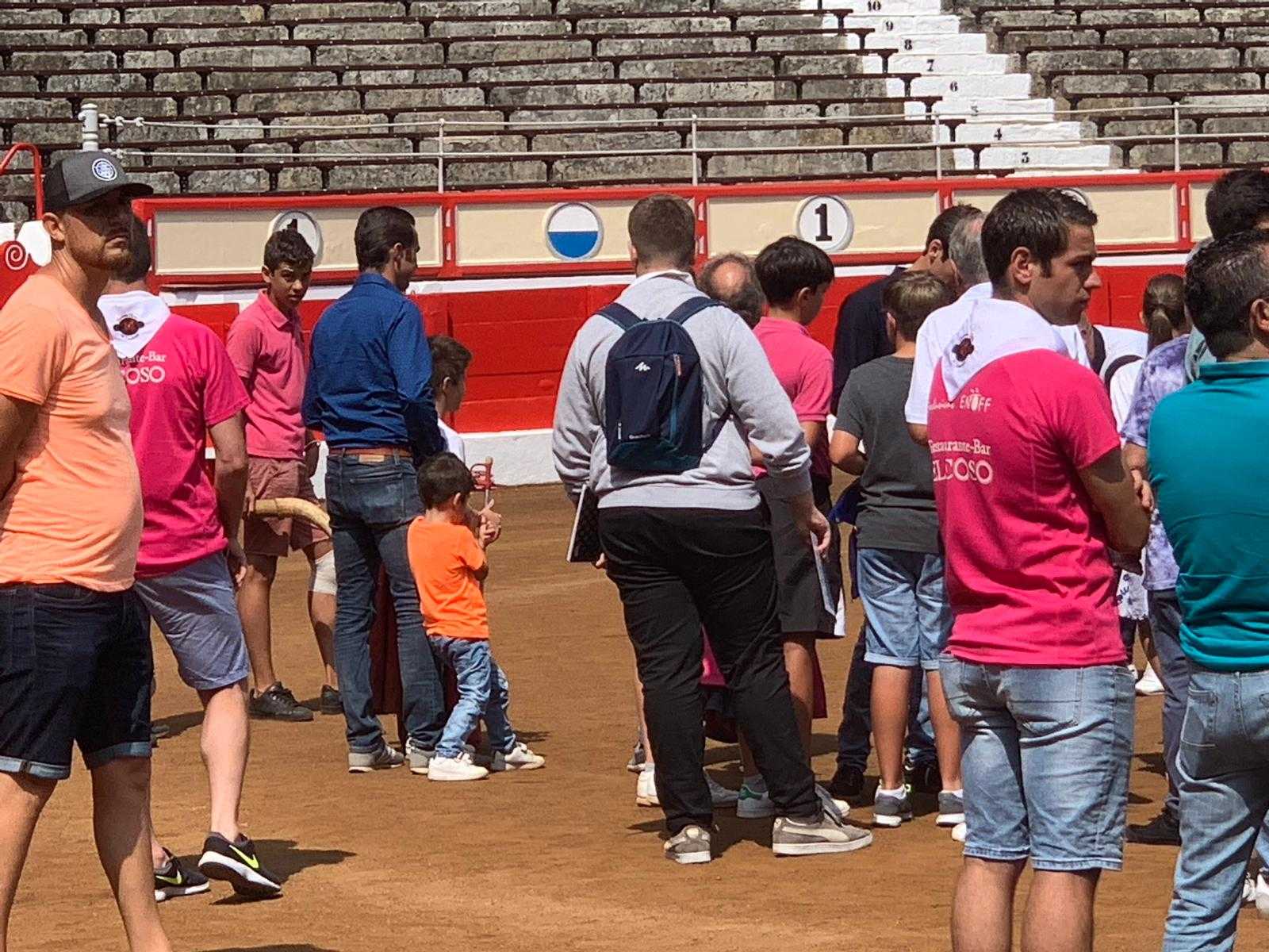 El Fandi y Alejandro Marcos acercan el toreo a los más pequeños