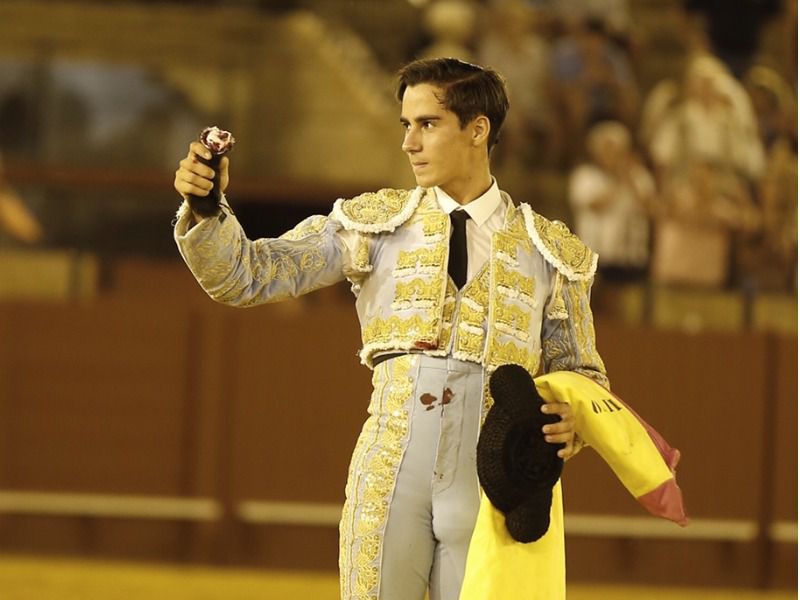 Oreja para Uceda Vargas y Solalito en Sevilla