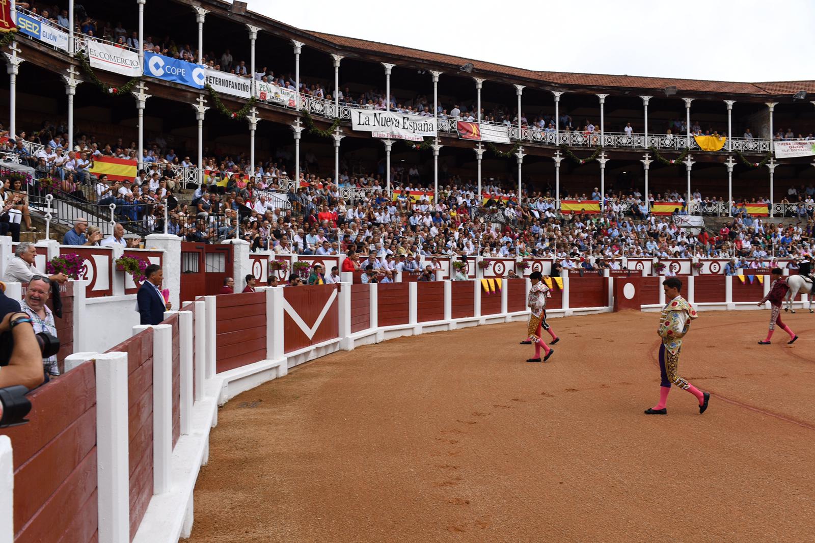 Carlos Zúñiga solicita la prórroga al ayuntamiento para la gestión de Gijón