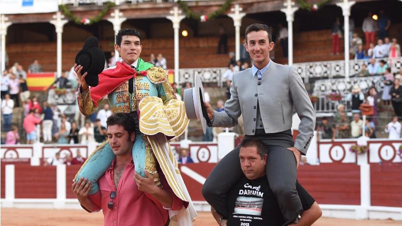Feliz debut de Isaac Fonseca en el inicio de Gijón
