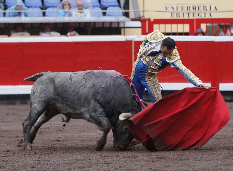 Emotivo adiós de El Cid y nuevo paso al frente de De Justo con exigente victorinada en Bilbao