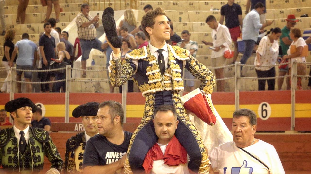 Redondo Ginés Marín, cuatro orejas, y gran faena de Ponce en Almería