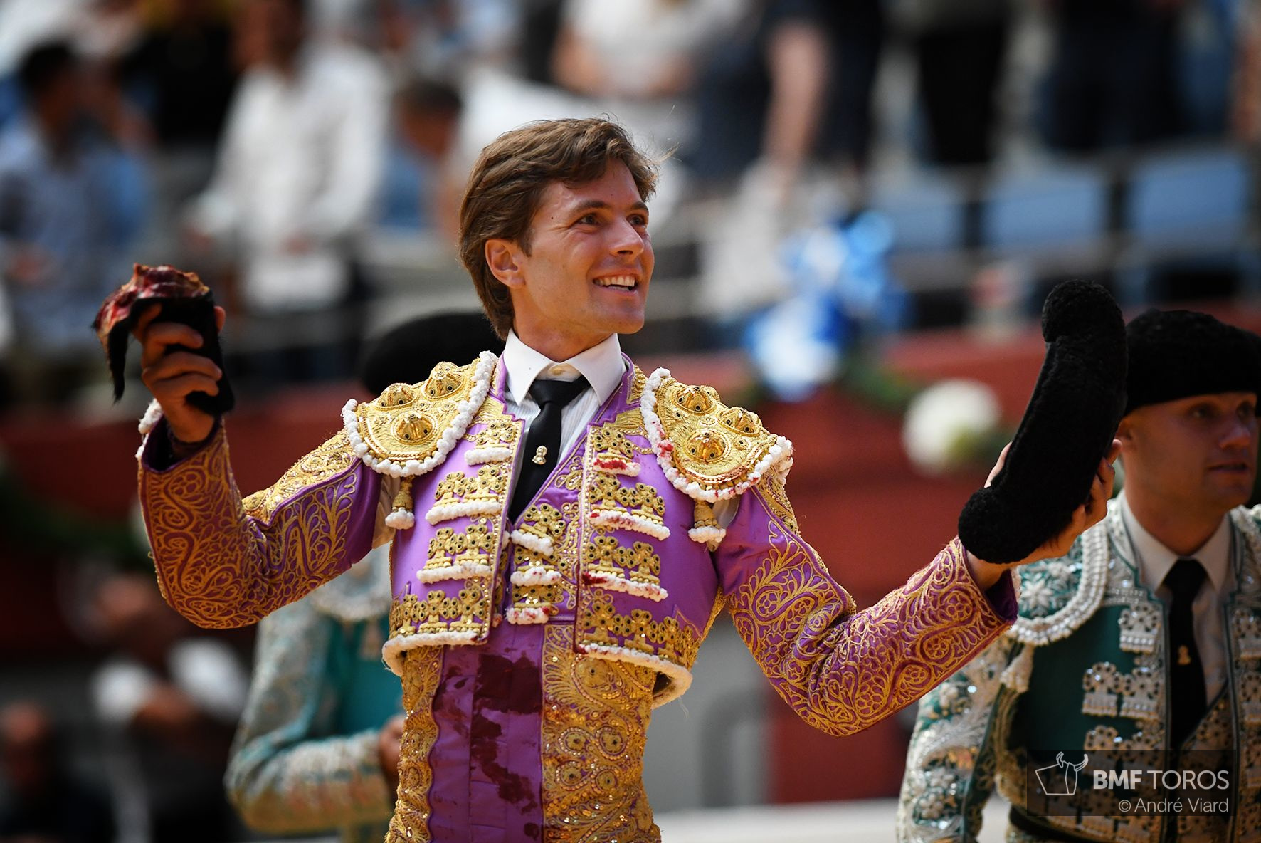 Juan Leal pide sitio