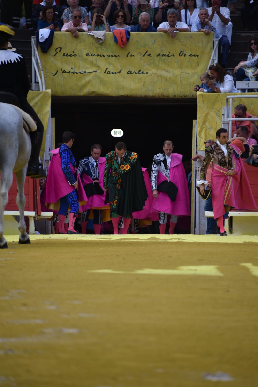Arles (Francia), 7 de septiembre. Toros de distintas ganaderías para Enrique Ponce y Juan Bautista