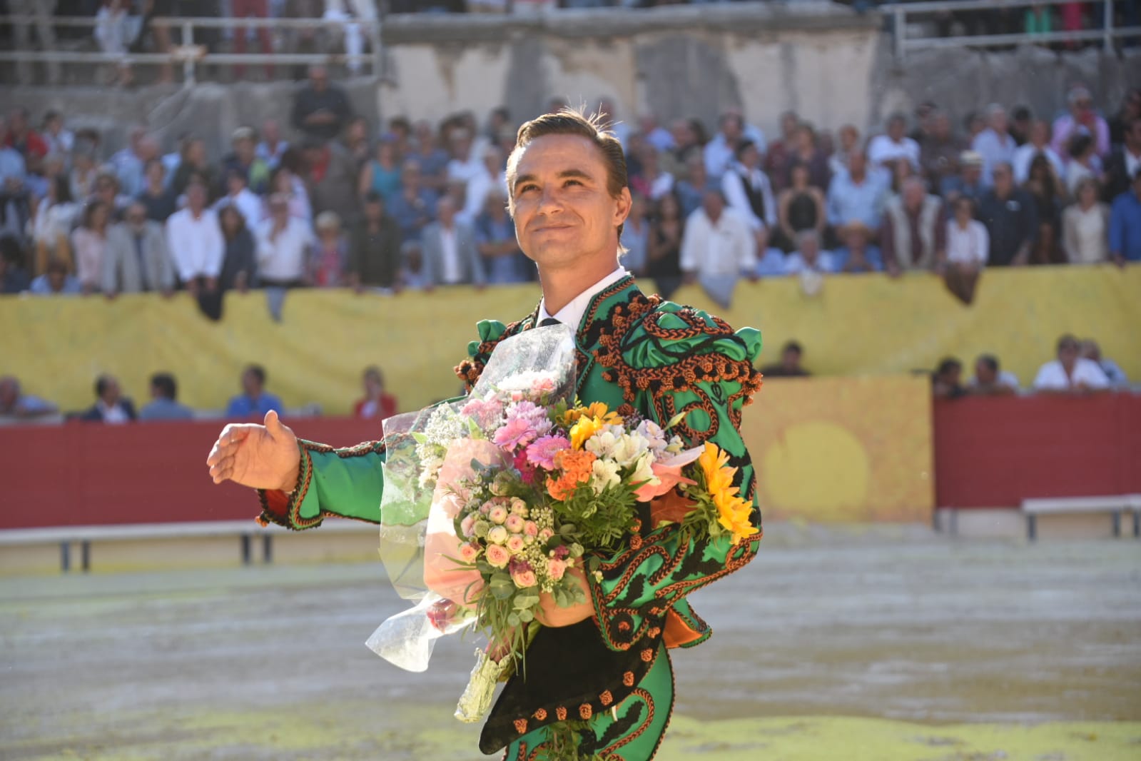 Arles (Francia), 7 de septiembre. Toros de distintas ganaderías para Enrique Ponce y Juan Bautista