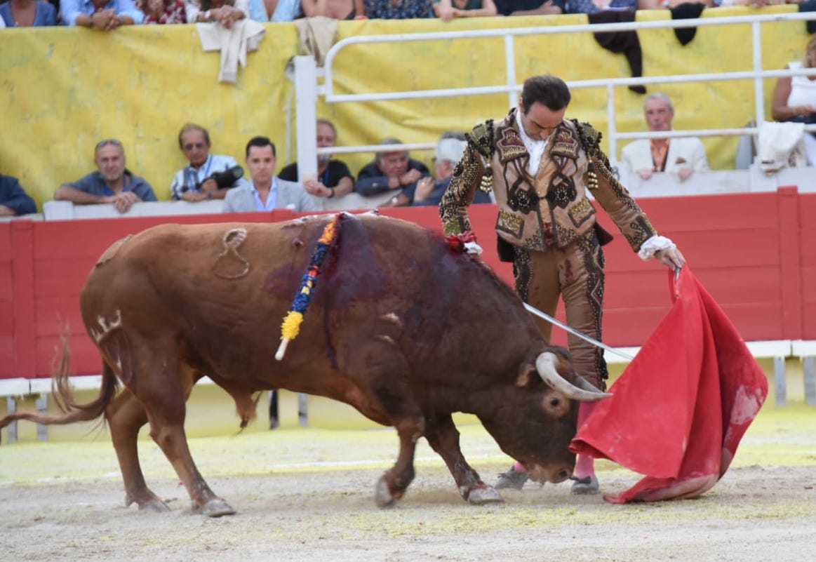 Arles (Francia), 7 de septiembre. Toros de distintas ganaderías para Enrique Ponce y Juan Bautista