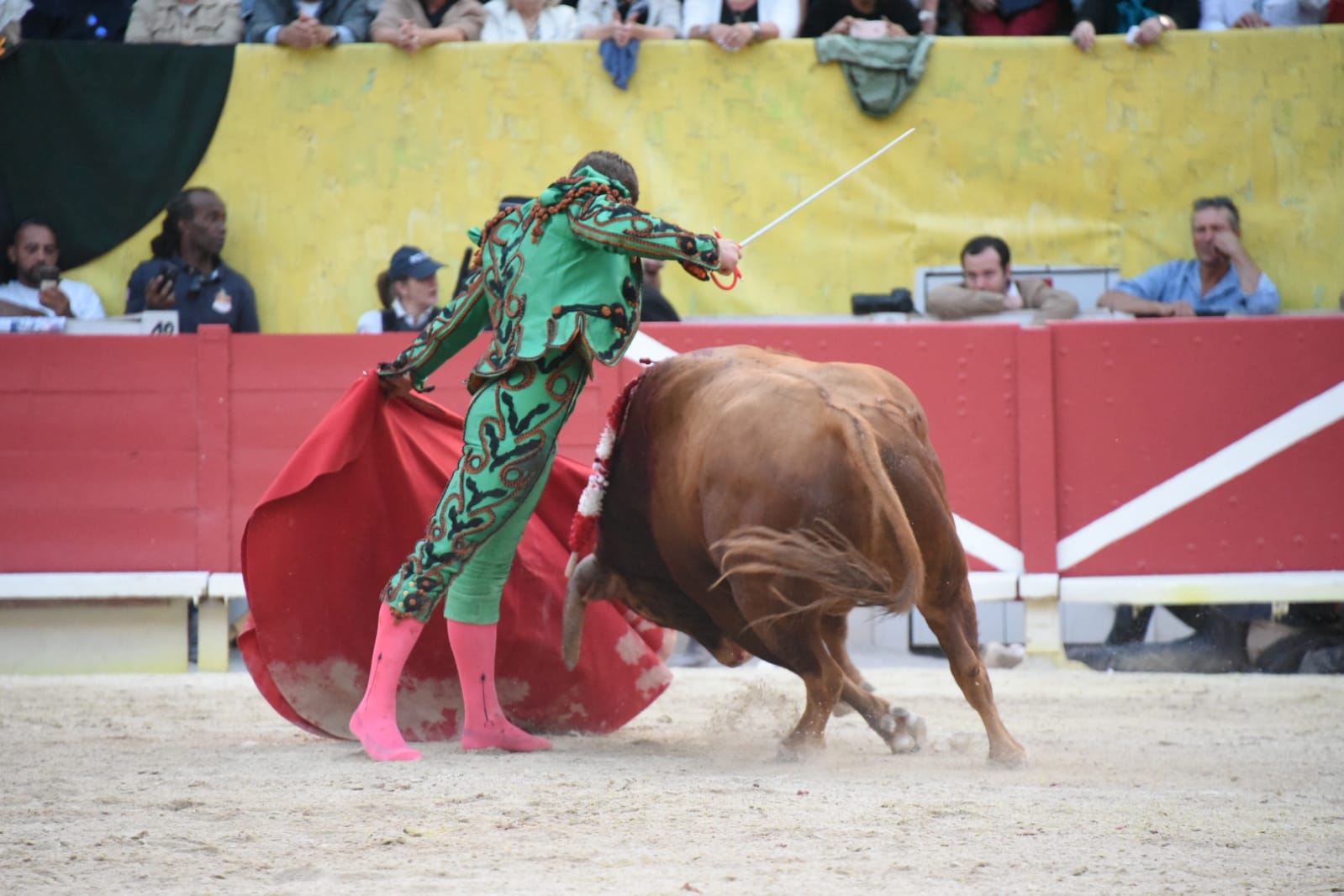 Arles (Francia), 7 de septiembre. Toros de distintas ganaderías para Enrique Ponce y Juan Bautista