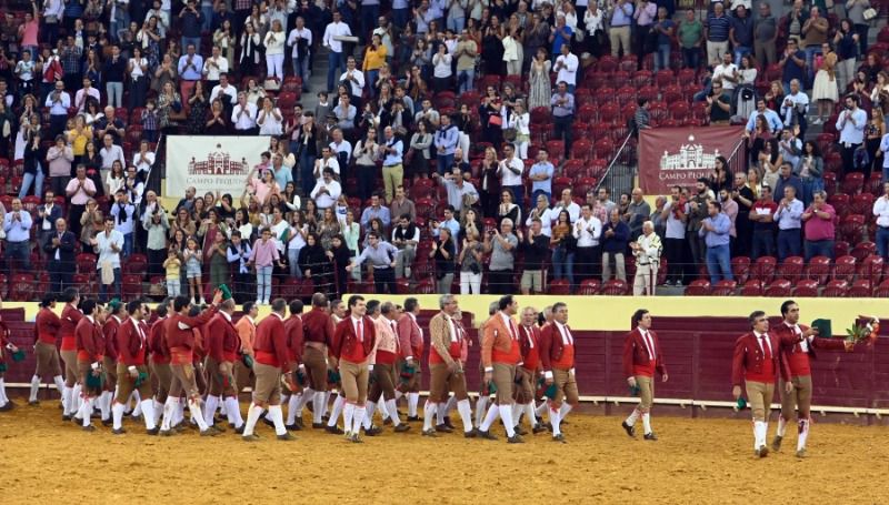Joao Moura hijo y los Forcados de Lisboa triunfan en Campo Pequeño