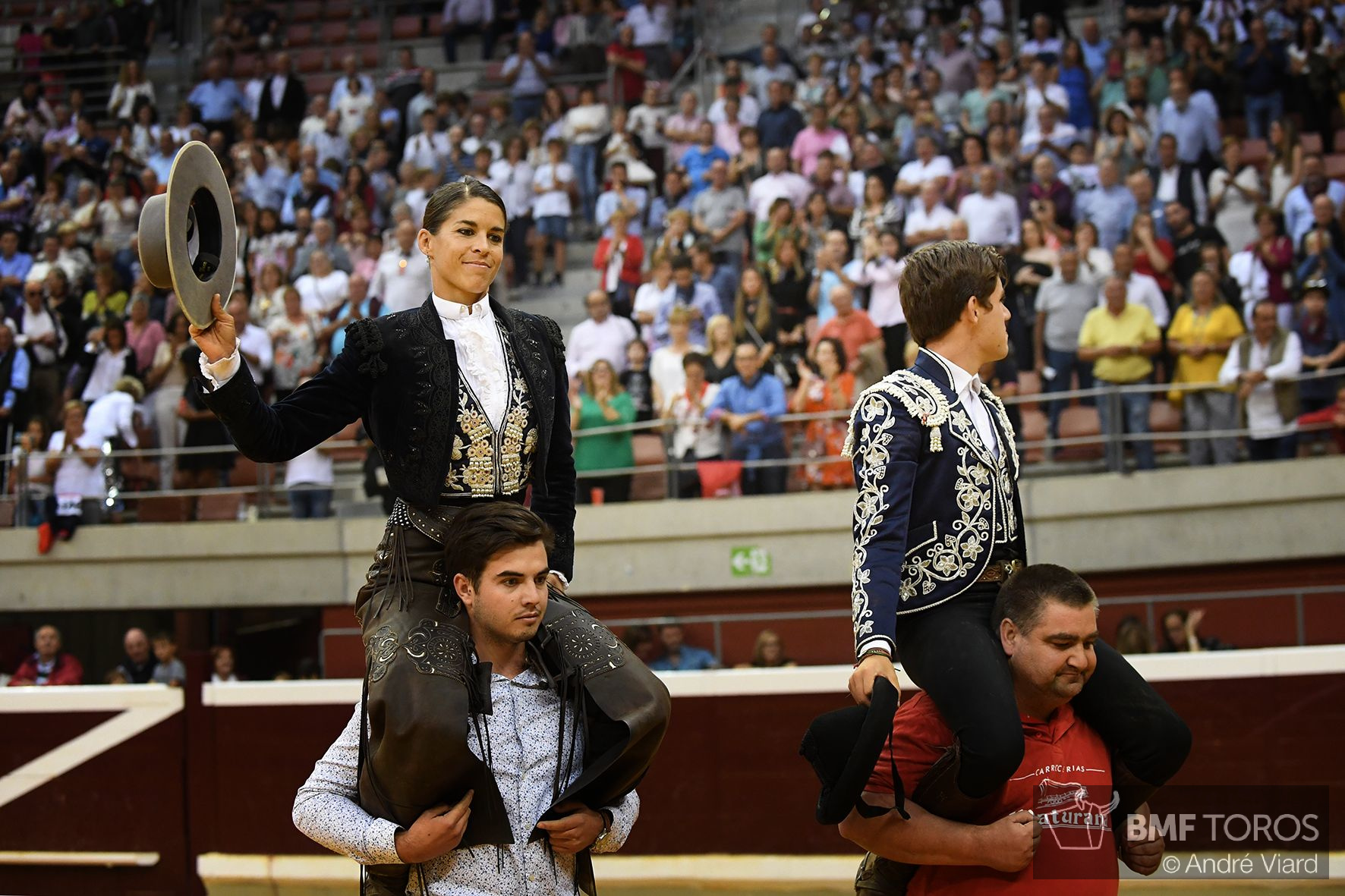 Guillermo y Lea llevan la alegría del rejoneo a Logroño
