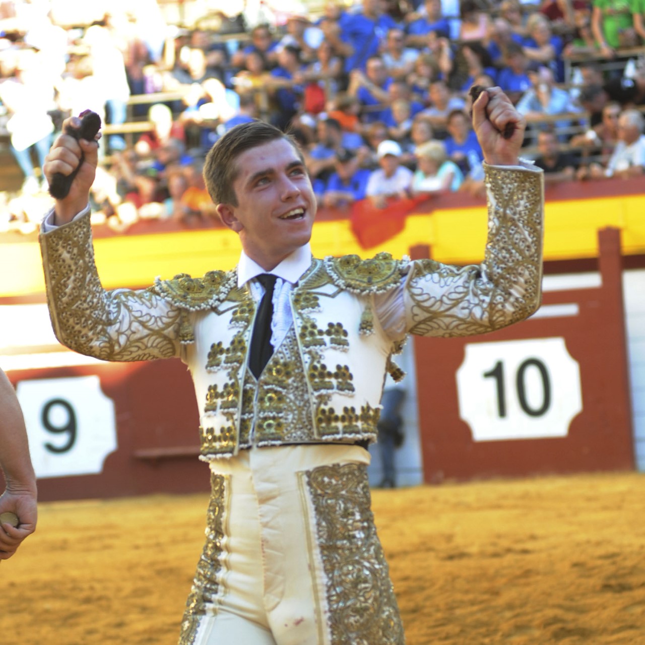 Joao D'Alba y Tachador, un coquilla de Sánchez Arjona, triunfan en Algemesí