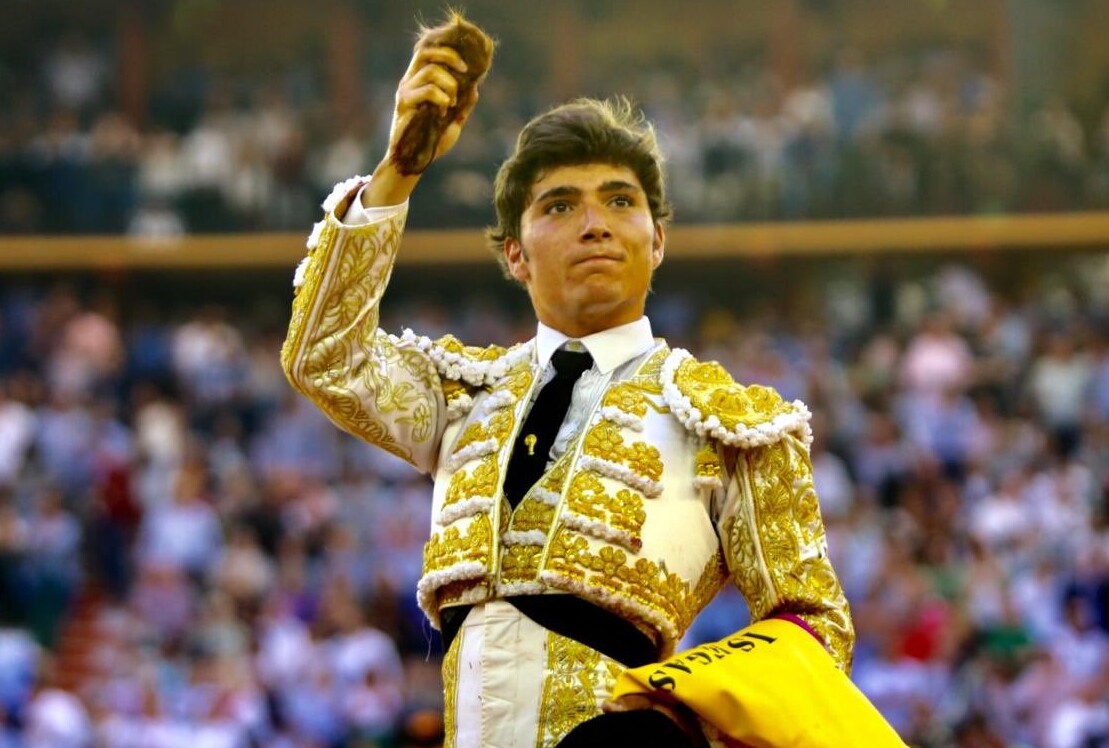 Jorge Isiegas, en solitario con seis toros en memoria de su apoderado Ignacio Zorita