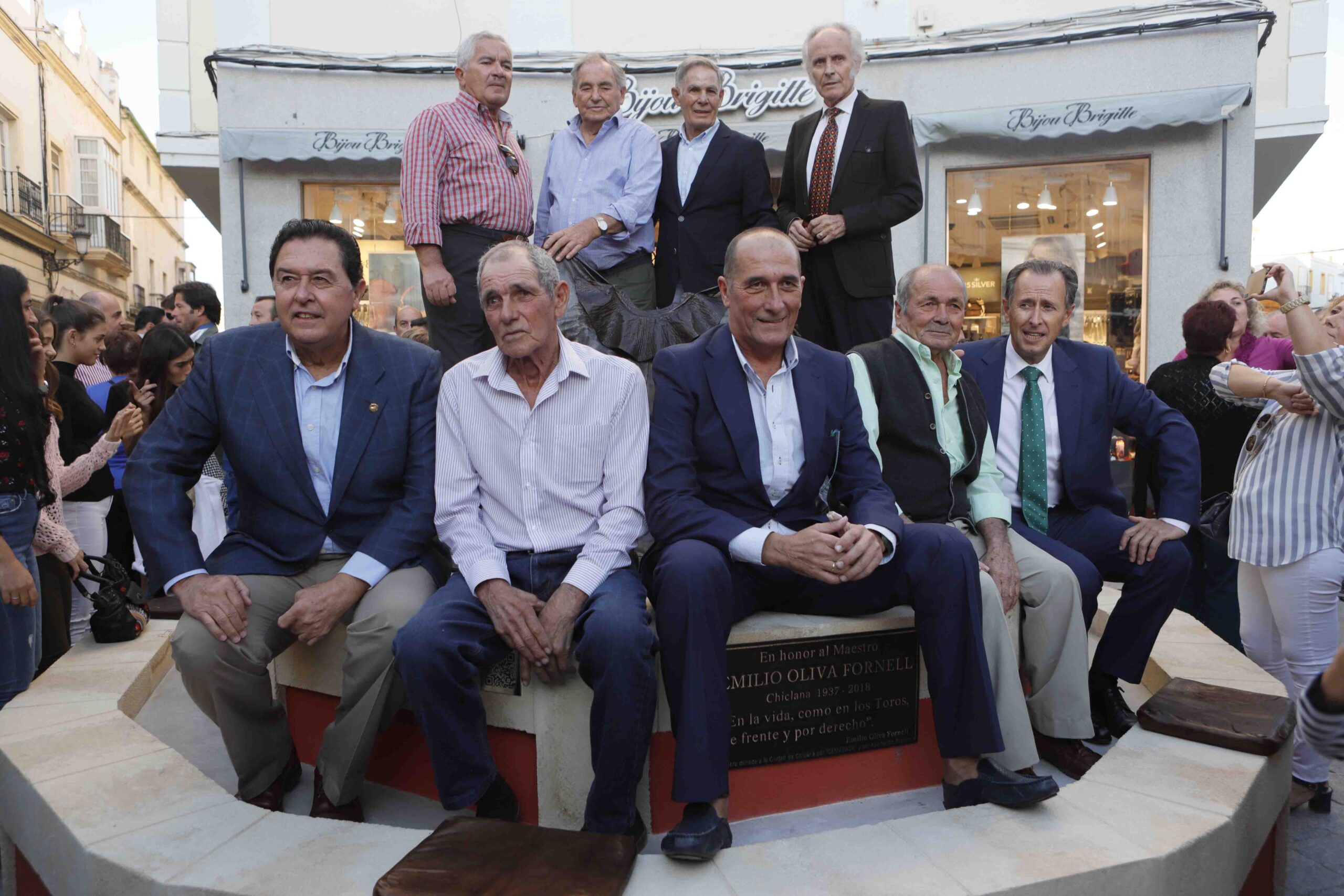 Escultura Emilio Oliva