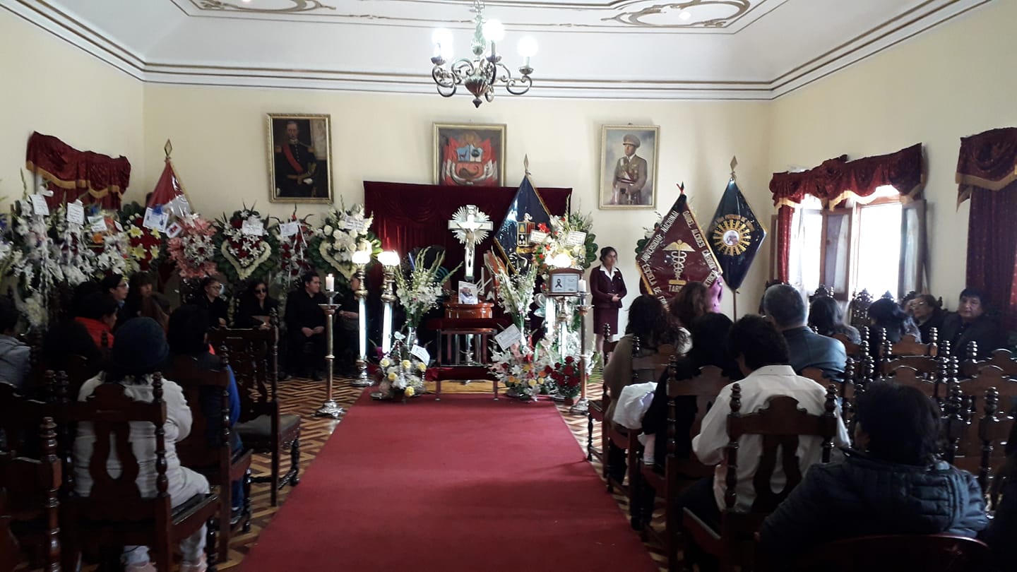 Entierro de Moisés Tacuri García, médico cirujano de Lima