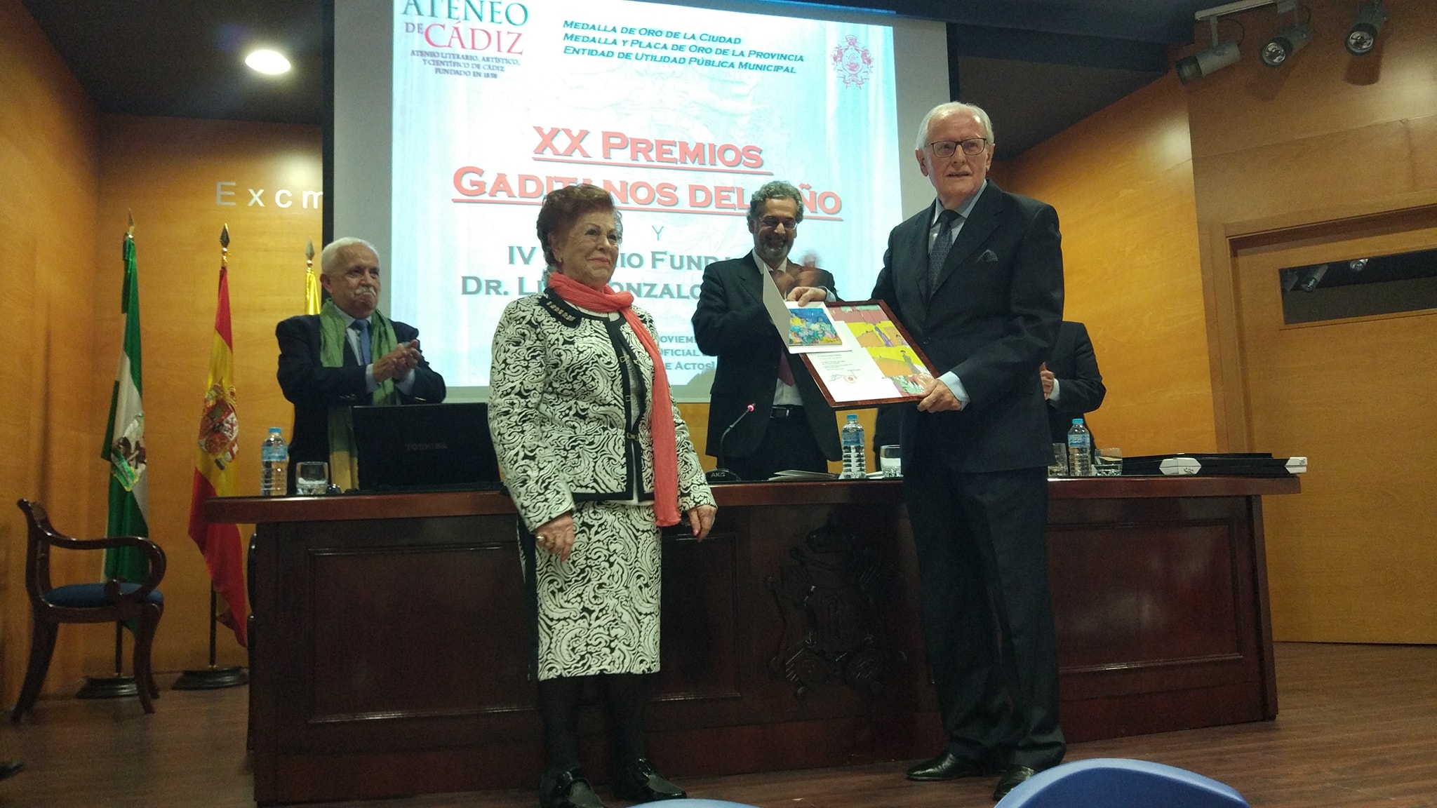 Rafael Comino recibe el premio Gaditano del Año