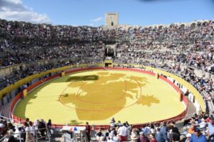 Arles (Francia), 7 de septiembre. Toros de distintas ganaderías para Enrique Ponce y Juan Bautista