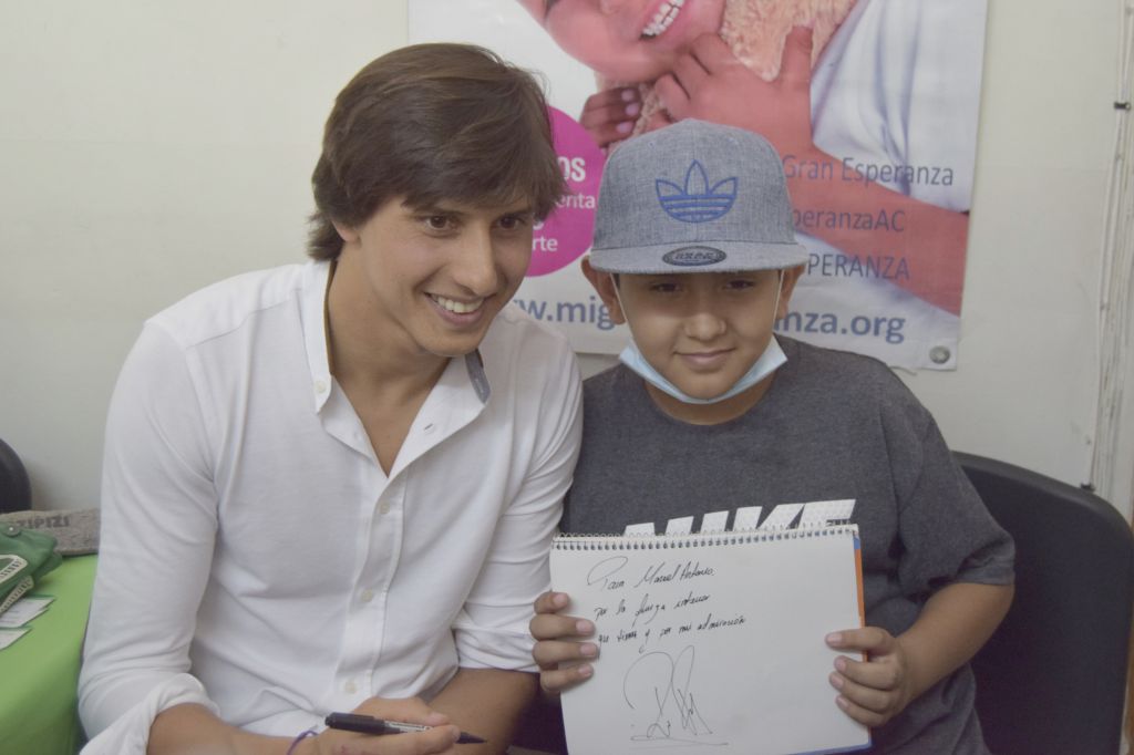 Roca Rey, con los niños con cáncer