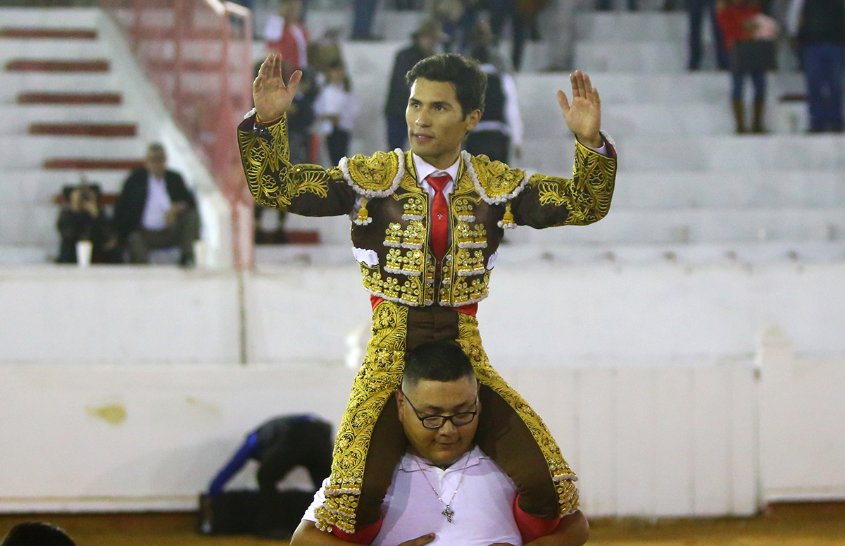 Francisco Martínez, a hombros en San Miguel de Allende