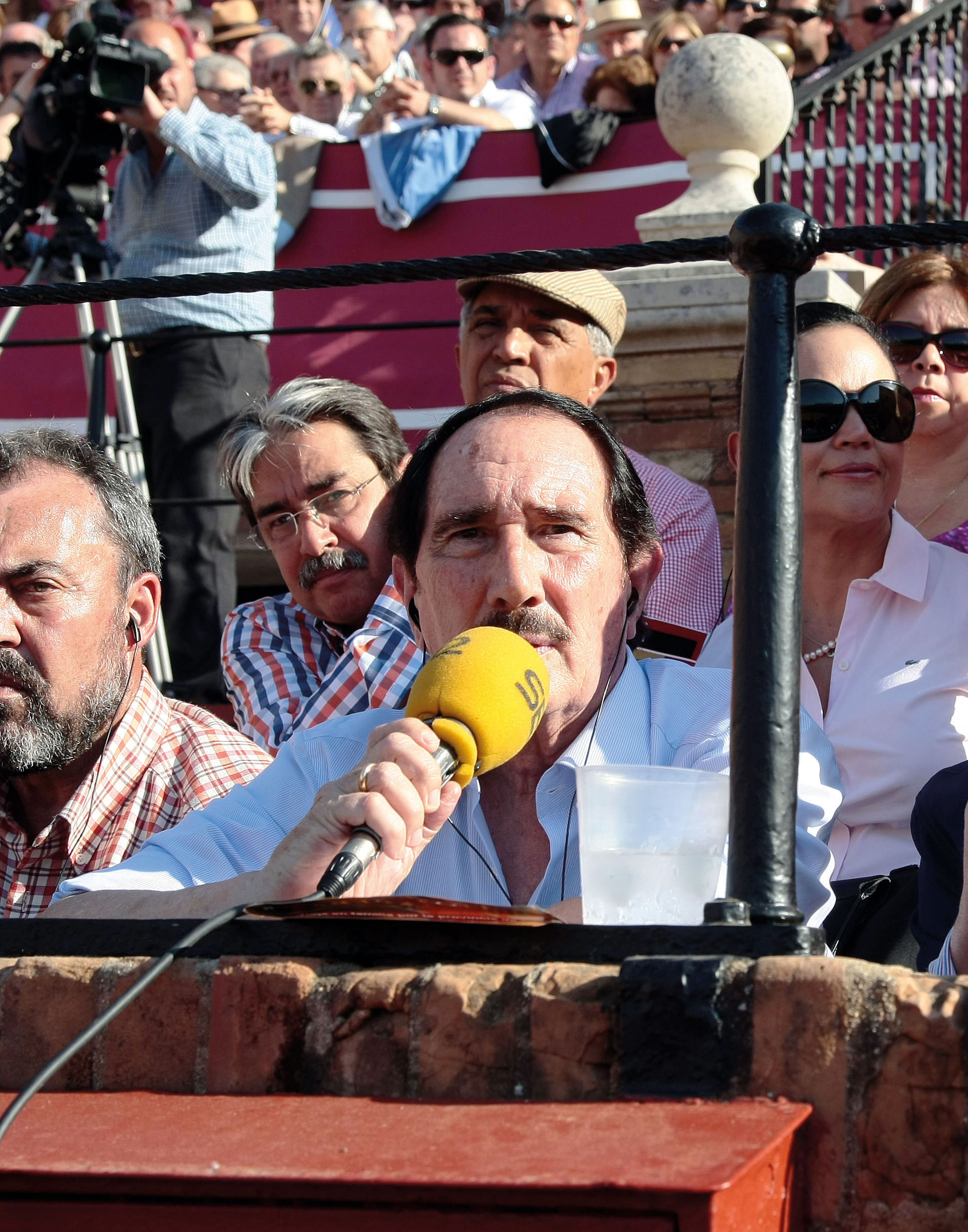 Felonía en las ondas