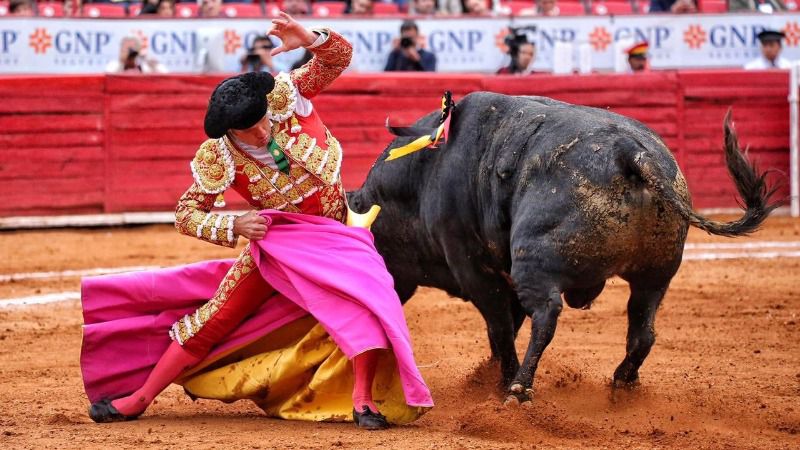 Tres brujos para desafiar un cierre