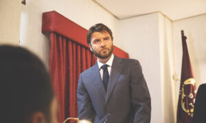 Ángel Estella durante una de las conferencias que imparte como experto en Bioética.