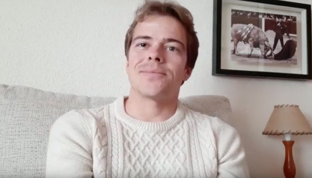 Javier Cortés echa un capote a los sanitarios en la lucha contra el COVID-19