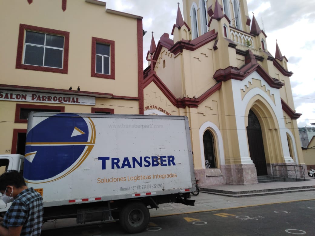 Roca Rey dona material a Perú para el coronavirus