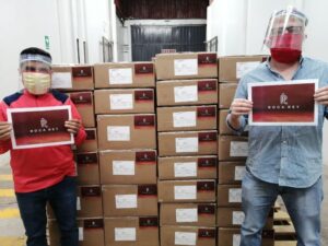 Roca Rey dona material a Perú para el coronavirus