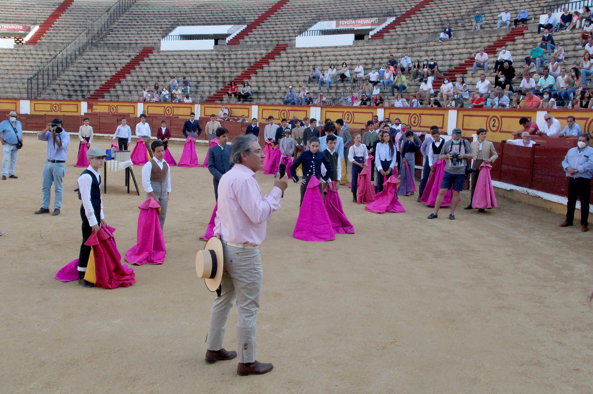 Homenaje de la Escuela de Badajoz a Luis Reina